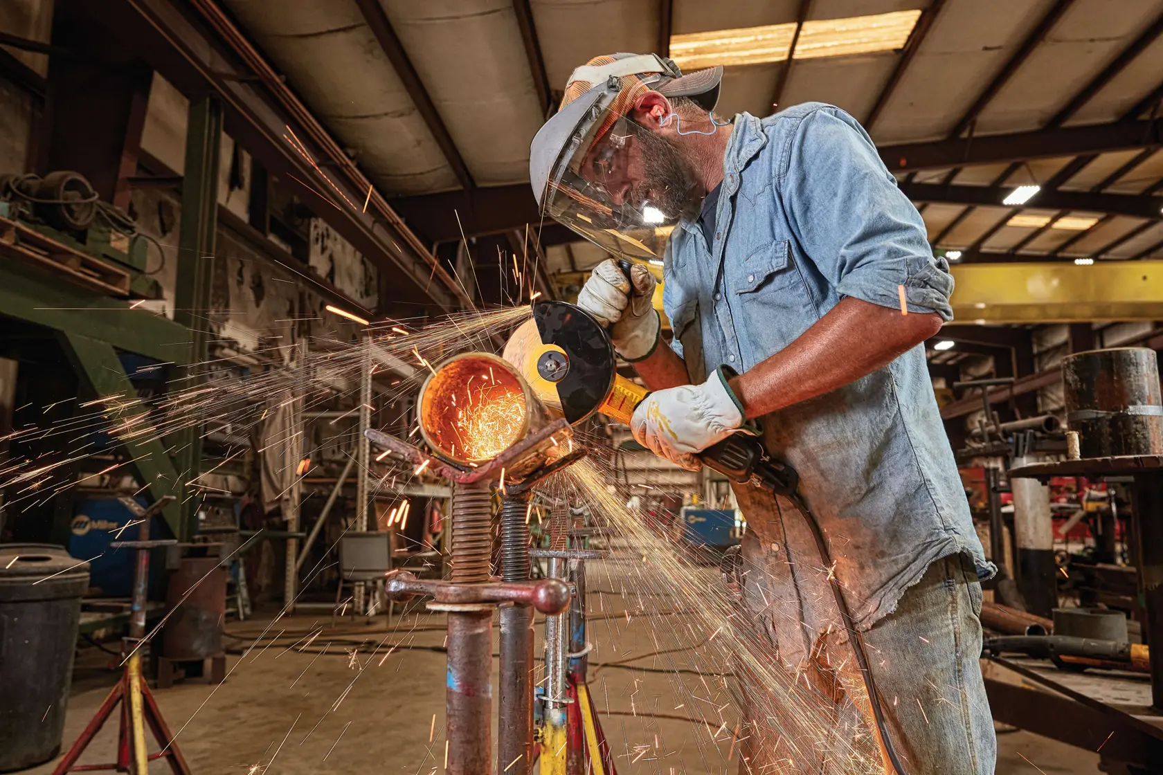 DEWALT® 5-in. - 6-in. (127mm - 150mm) Brushless Paddle Switch Small Angle Grinder with KICKBACK BREAK