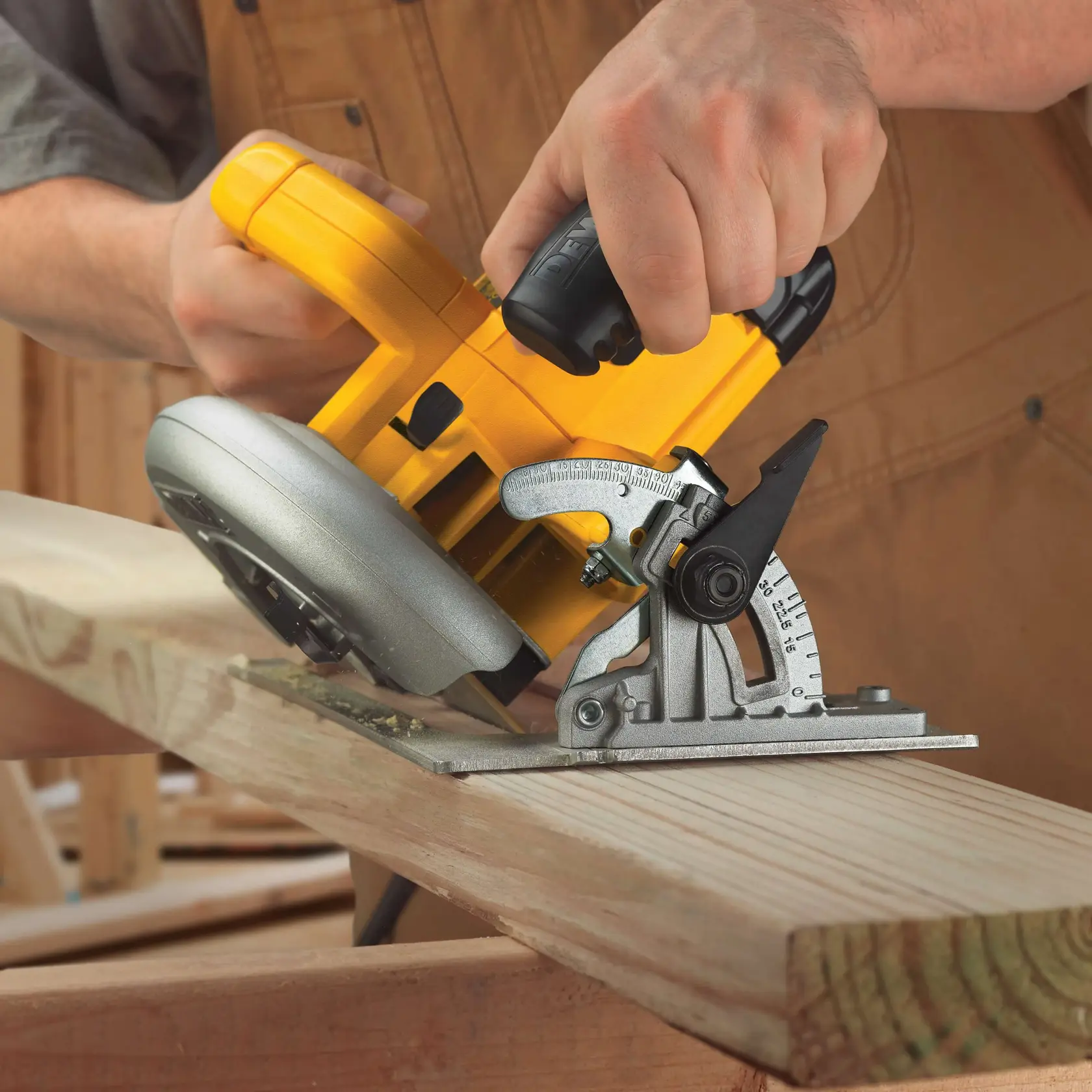 DEWALT® 7-1/4-in. Circular Saw, Lightweight, Corded