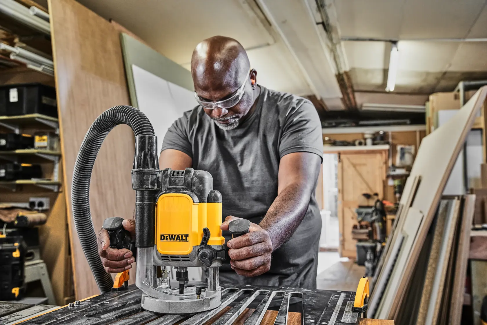 DEWALT® 3 Peak HP Electronic Variable Speed Plunge Router