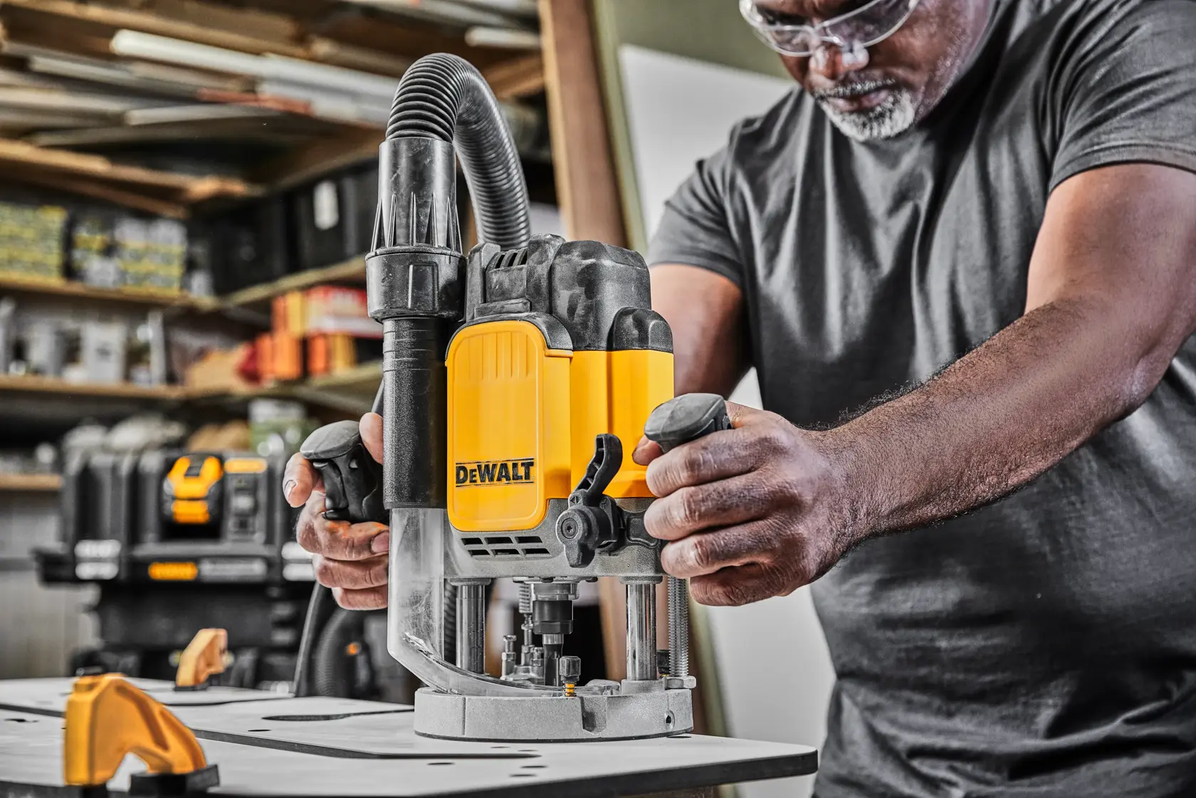 DEWALT® 3 Peak HP Electronic Variable Speed Plunge Router