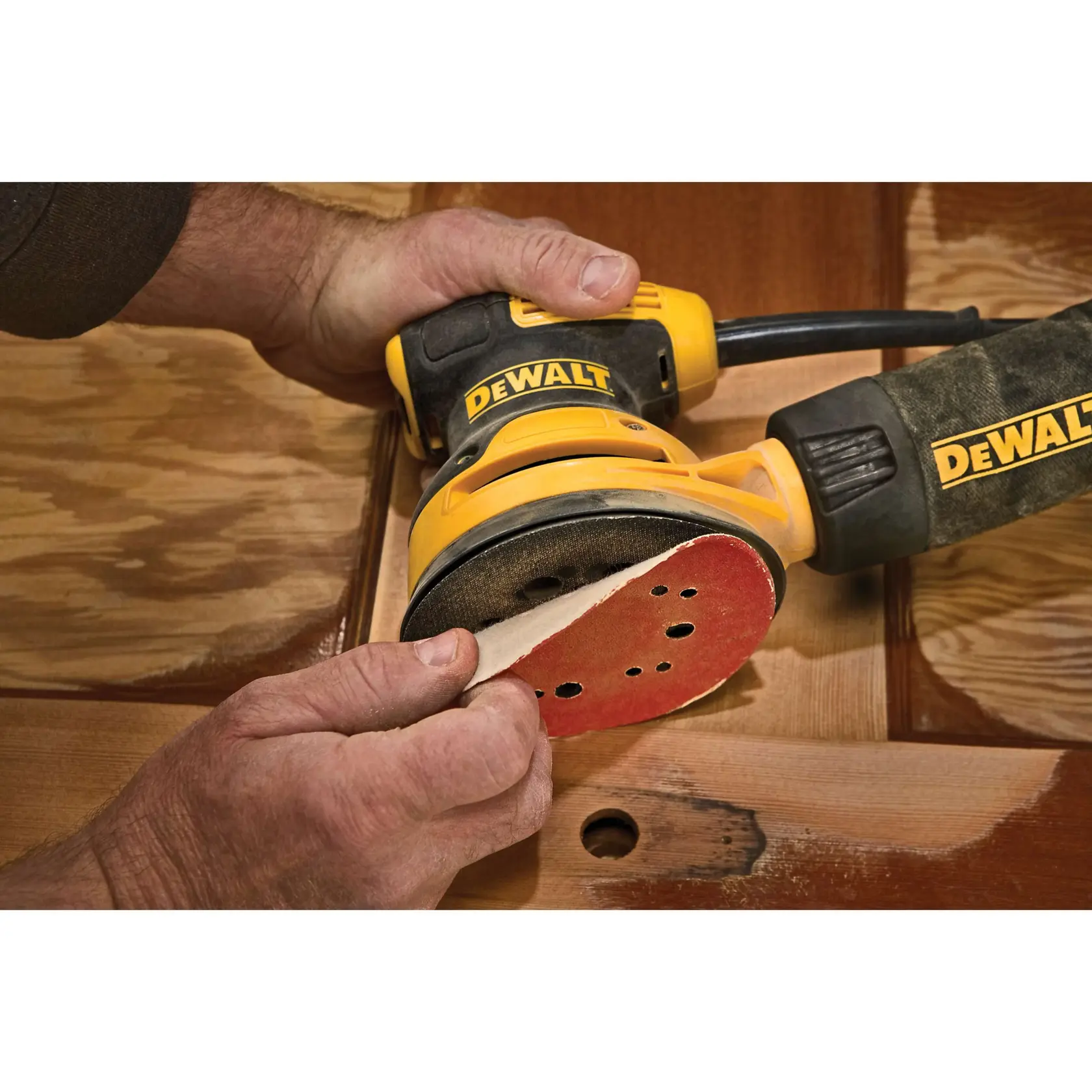 DEWALT® 5-in. Single Speed Random Orbit Sander Kit - H&L Pad