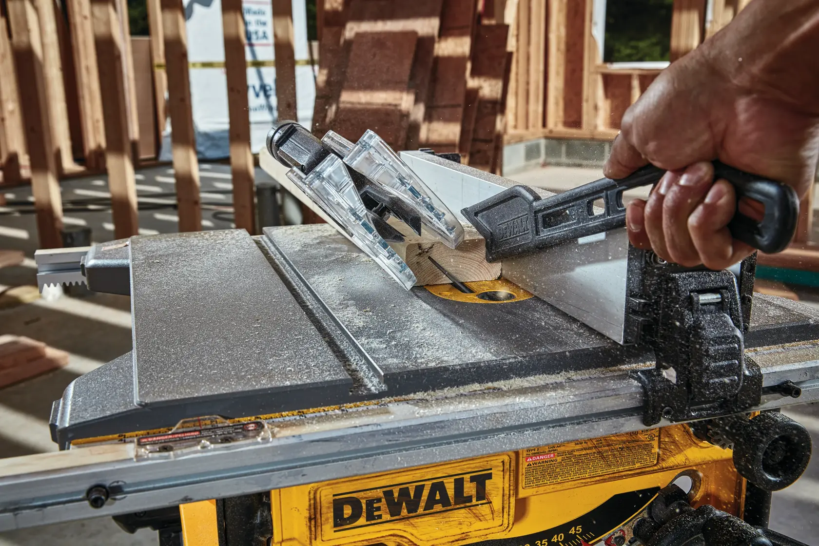 DEWALT® 15 Amp 8-1/4-in. Compact Portable Jobsite Table Saw