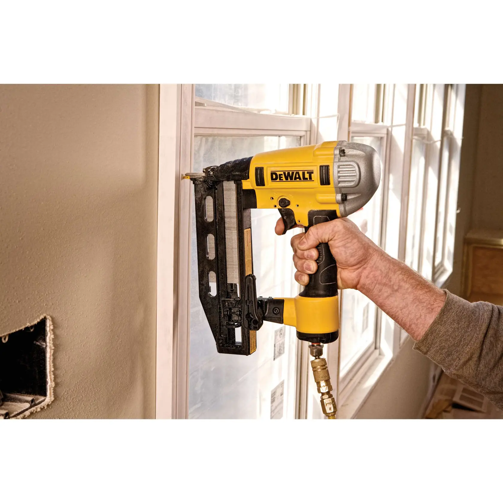 DEWALT® 16  Guage Precision Point Finish Nailer