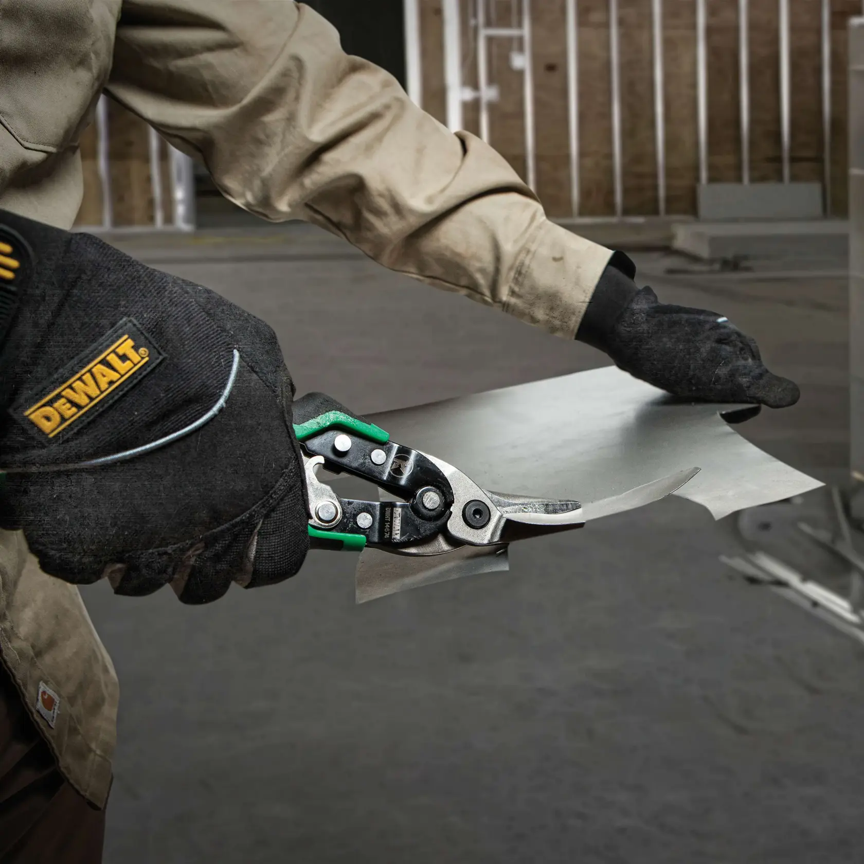 DEWALT® 1-in. Right-Cut Aviation Snip