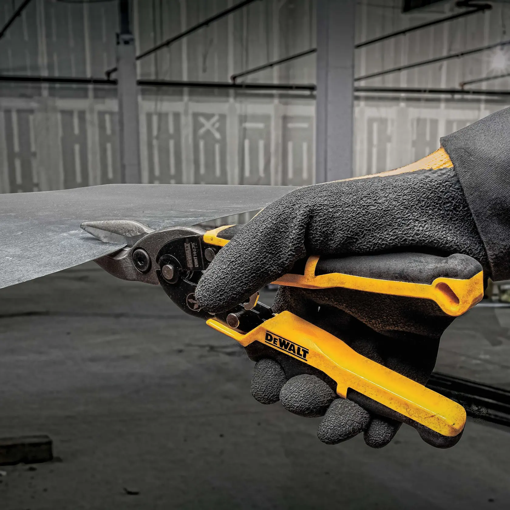 DEWALT® Straight Cut Ergo Aviation Snip