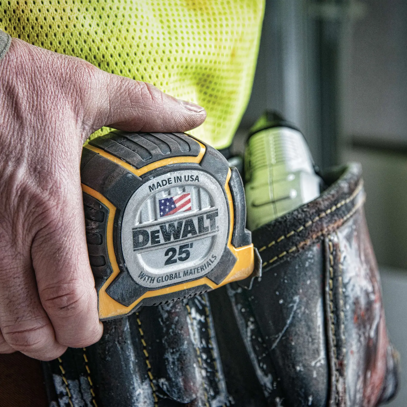DEWALT® 25 ft. XP™ Tape Measure