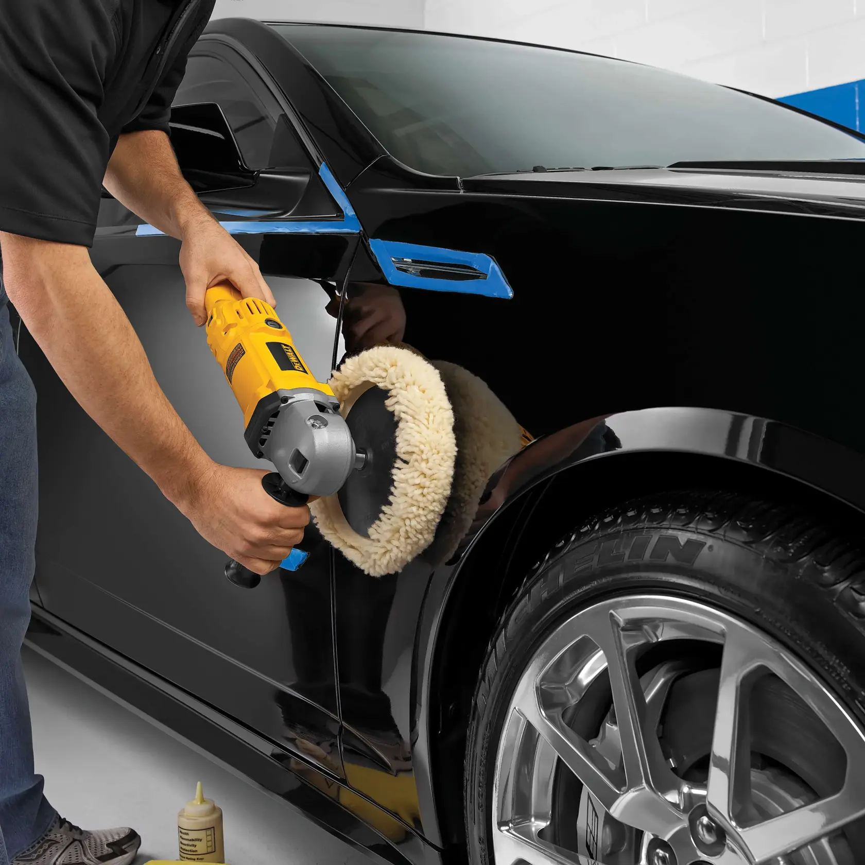 DEWALT® 7-in. - 9-in. Variable-Speed Polisher With Soft Start