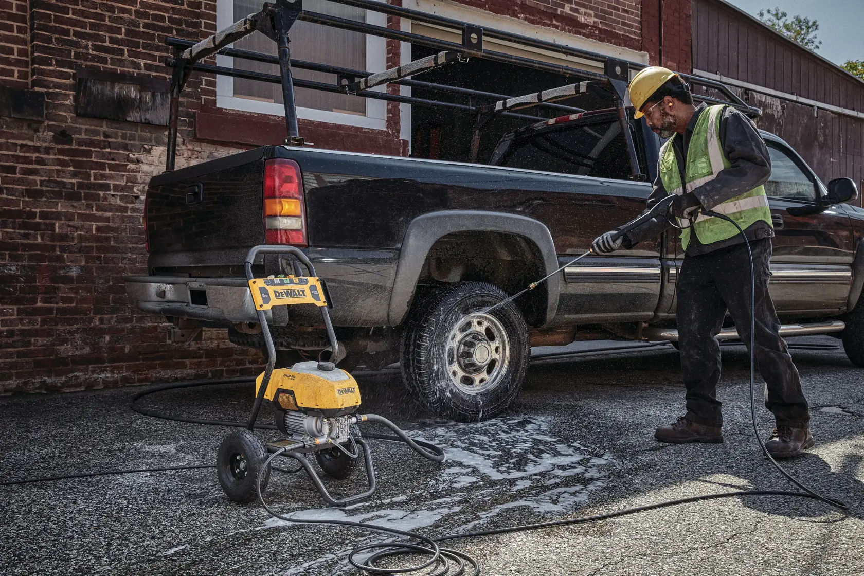 DEWALT® 2400 PSI 1.1 GPM Electric Pressure Washer