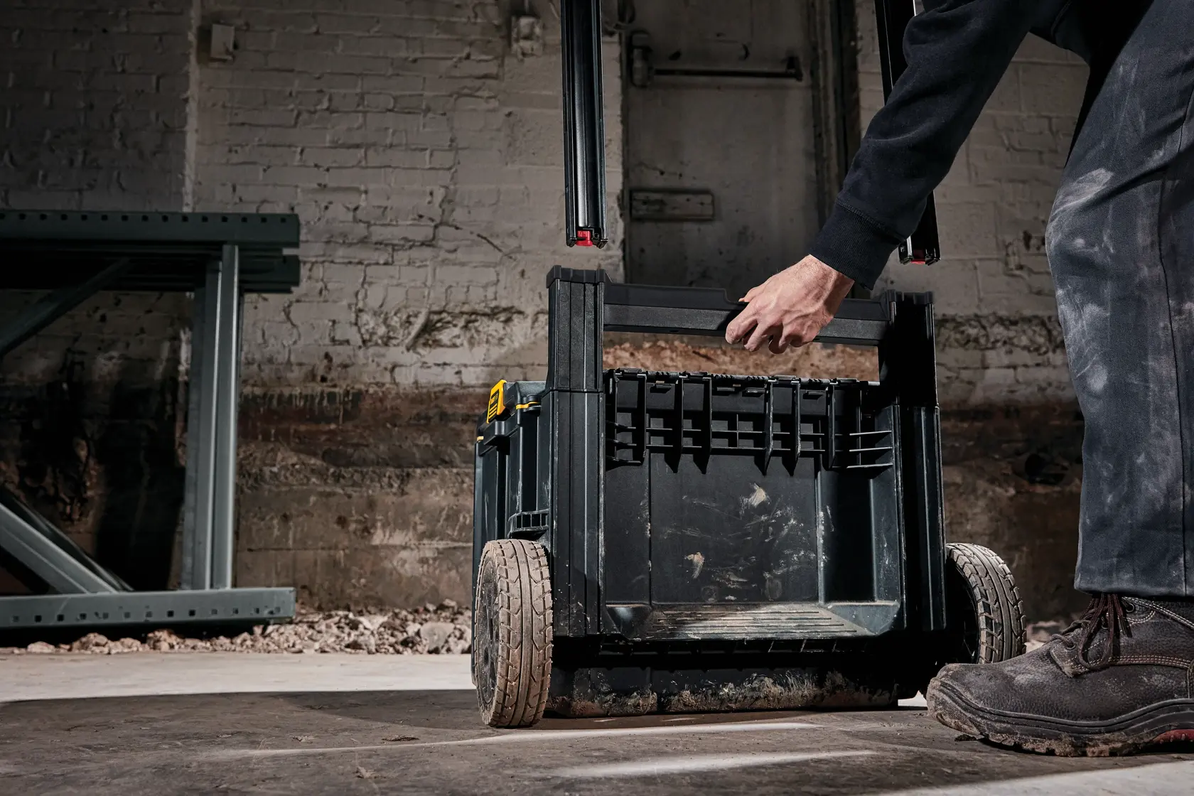 Snackable Video featuring the One-Touch Release of TOUGHSYSTEM Products