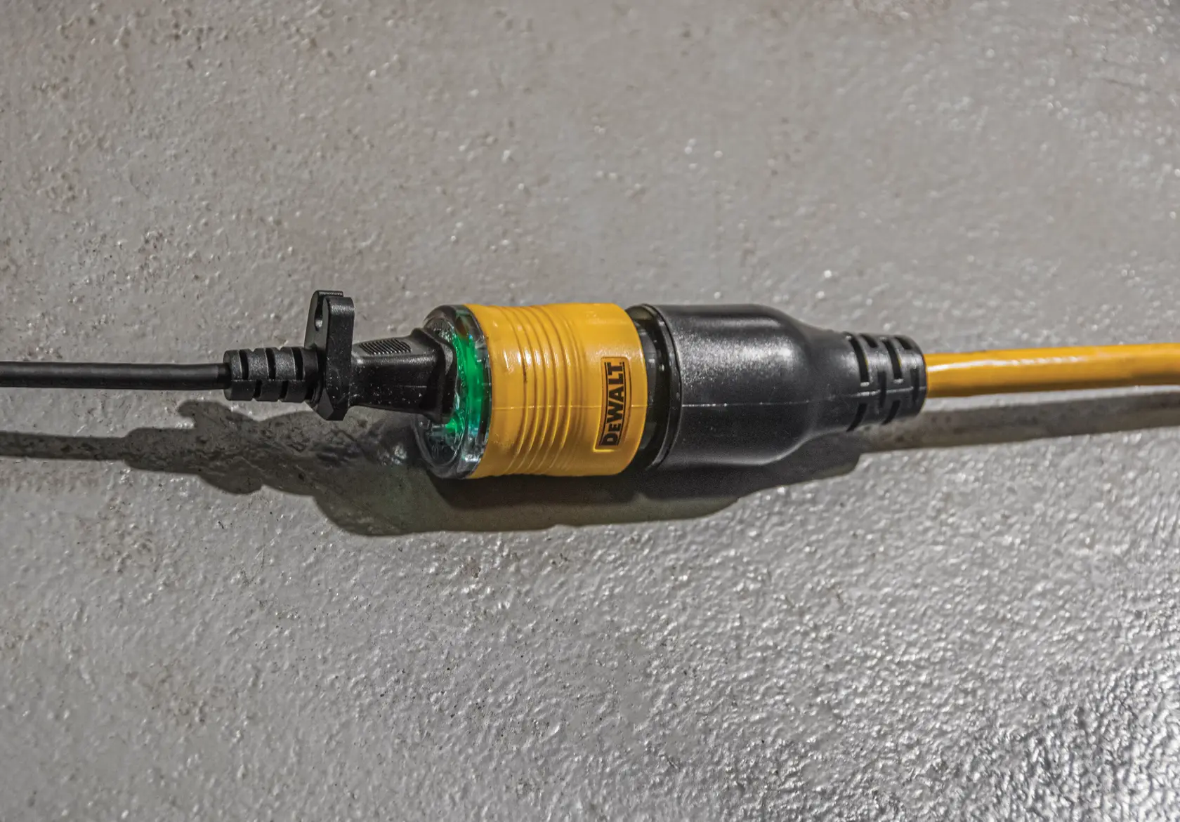 DEWALT® Lighted CGM Extension Cord (100 ft)